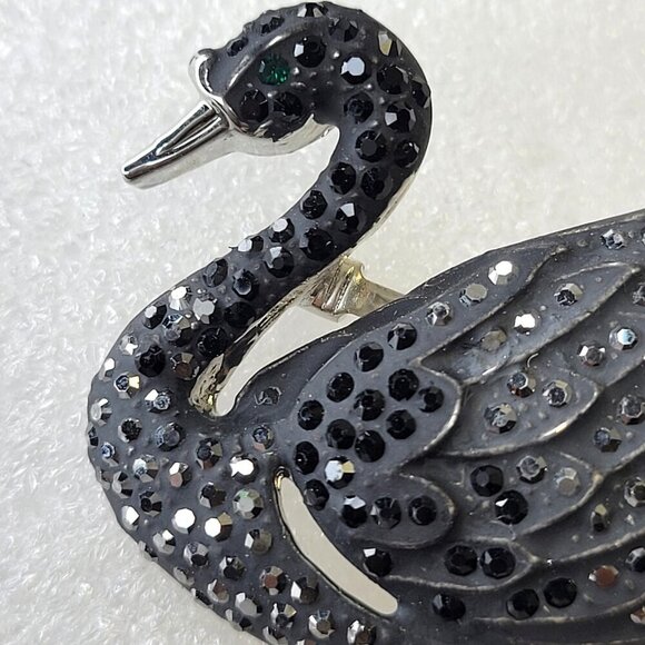 Black Swan Brooch Pin - Picture 2 of 8
